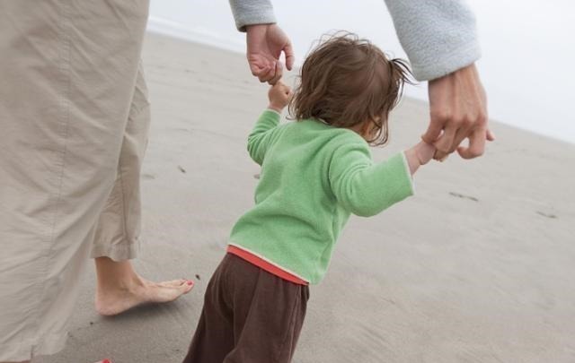 琳琳|常摸宝宝4个部位,孩子不仅睡得好,大脑发育也更聪明