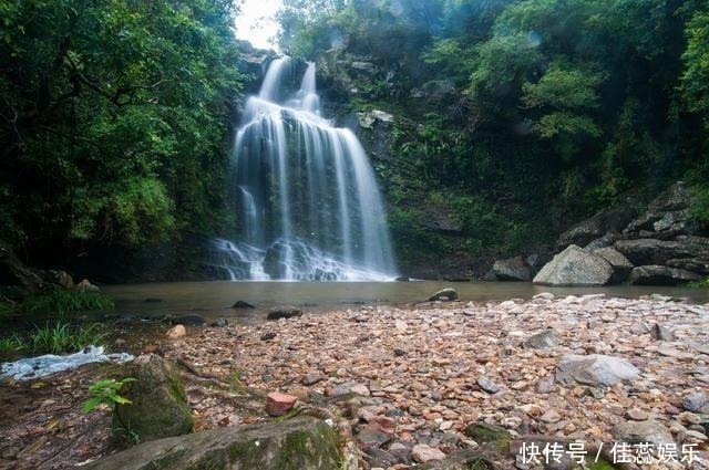 是真的吗|中国这个瀑布火了，一下雨就有新娘出现，让人不寒而栗