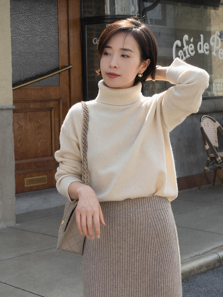 保暖|入冬之后大衣这样穿更有氛围感,搭配针织半身裙更加时尚!