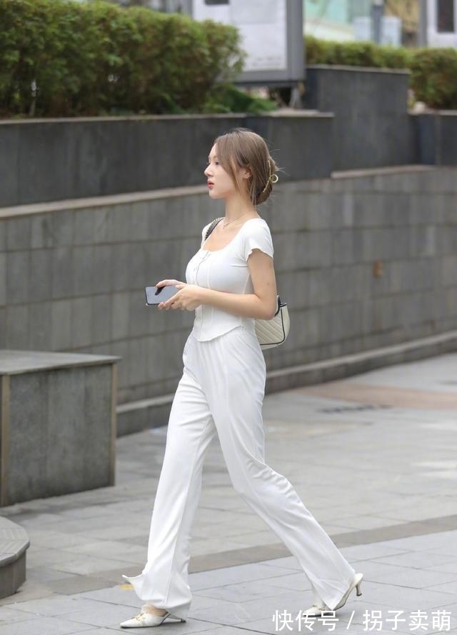 穿搭|街拍时尚美女:美女穿搭有方法