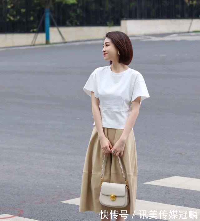 穿搭|简约款就很土吗?那可不一定,只要穿对了就能美成风景线