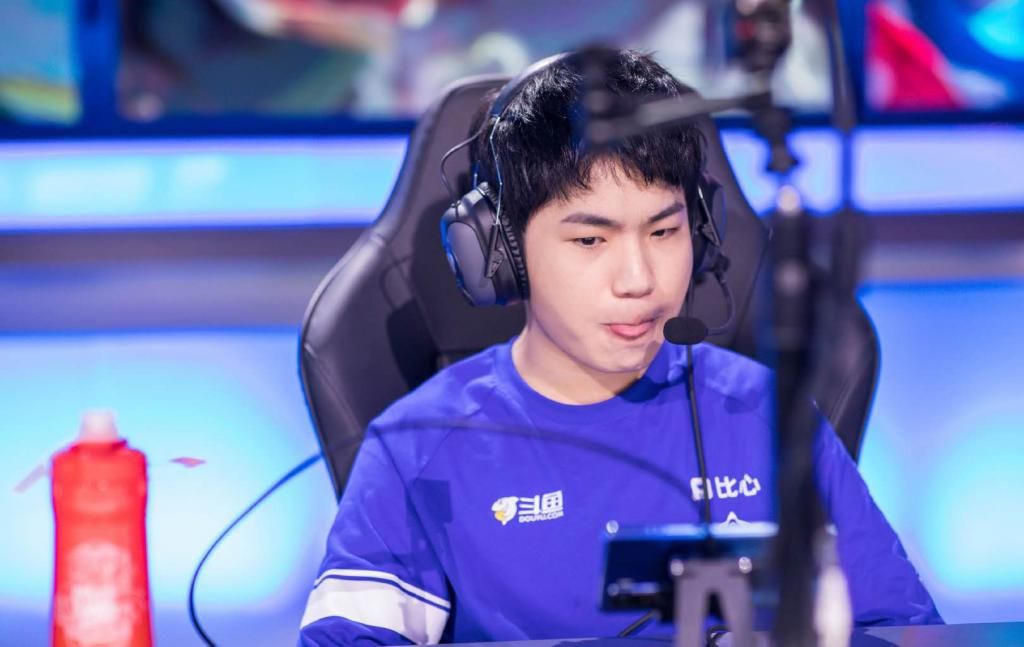 雪藏|eStar林教练专访:“雪藏”猫神的另一个原因曝光,花海永远是1号位!