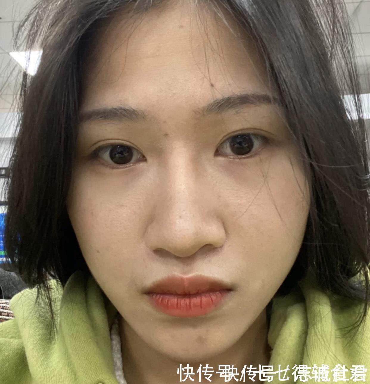 化妆 长期涂口红的女生，嘴巴都成什么样了？看3点就很明显