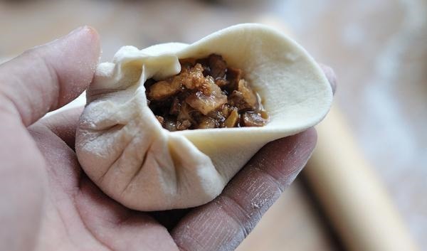 好吃流油的鲜肉包子，入口即化，让你满嘴流油，一口气能吃五六个