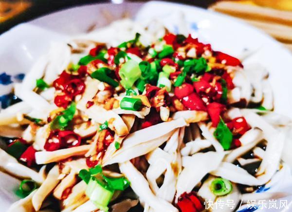 年夜饭,别总是大鱼大肉的,学会这道“万能凉拌汁”,拌啥啥香