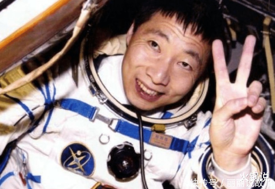 地球 女儿离世,妻子离职杨利伟濒死26秒返回地球,背后故事让人心疼