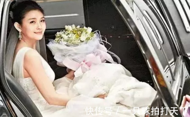 Roger Vivier方扣鞋到底有什么魅力让大S买了20双!