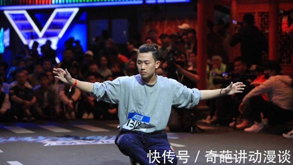 队长|“这就是街舞4”终于官宣定档,看到播出时间后,网友都放下心了