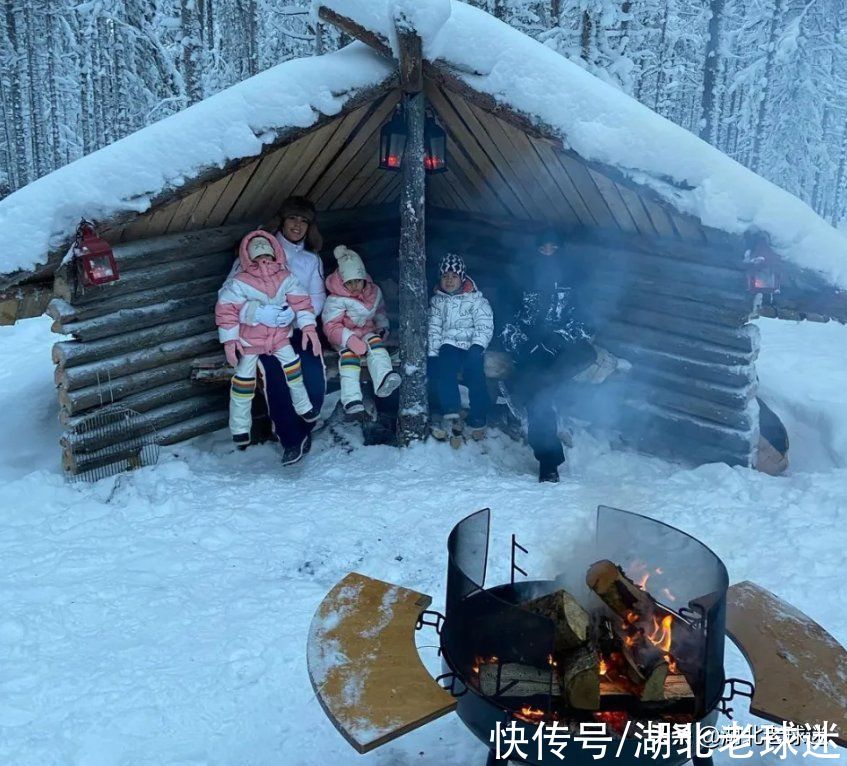 迷你羅|賢妻良母！喬妹帶娃過圣誕，一晚才1500，迷你羅和后媽差不多高了