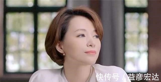 董卿的孤獨(dú)落寞,連撒貝寧都感慨,這次她真的要離開(kāi)央視