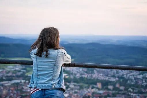 绝不会|梭罗《真正的智者,绝不会沉溺于绝望之中》