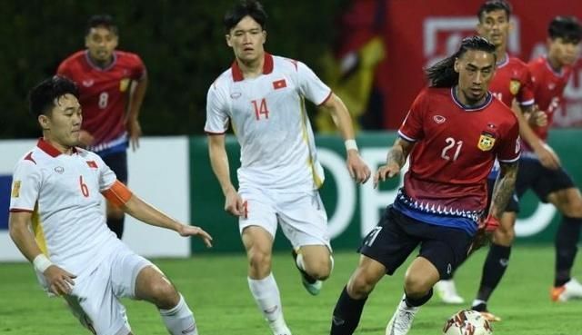 越南队|3-0!2-0!12强赛2大对手爆发,国足坐等助攻:冲击17分出线奇迹