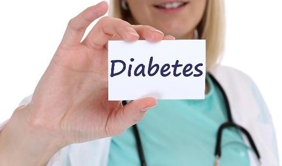 糖尿病|糖尿病变得不好对付时，可能会有4个表现，别一笑而过