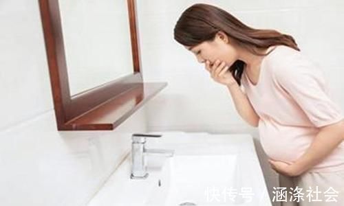 胎儿|为什么有些孕妇怀孕后从不吐,而有些却吐到生,医生:和孩子有关