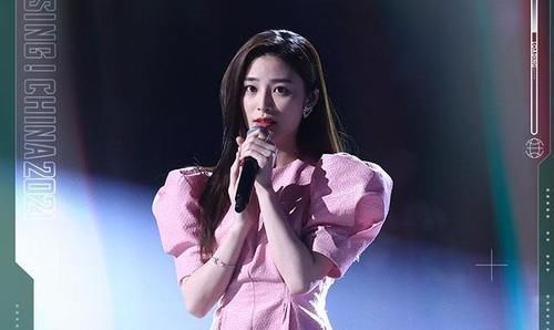 中国好声音:八强独苗男学员垫底出局,五朵金花会师总决赛