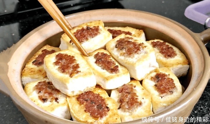 把肉馅|天热了,教你豆腐新吃法,鲜嫩可口,营养又美味,比红烧肉还好吃