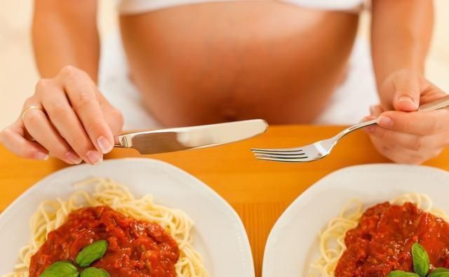 怀孕6个月孕肚还不明显,医生的质问让她追悔莫及