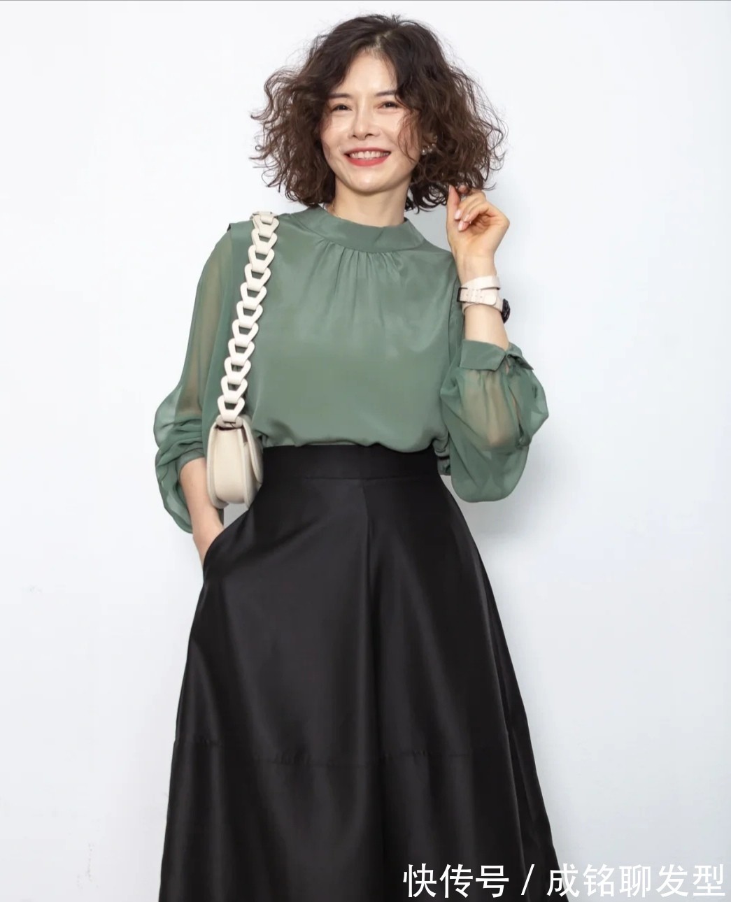 半身裙|五十岁也能穿出“少女感”,跟着博主学穿搭,既有品位更赚回头率