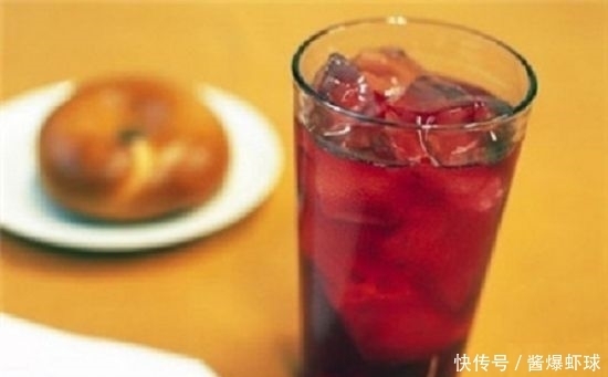  蜂蜜|总被便秘困扰？白开水中加一物，润肠通便，再也不怕便秘