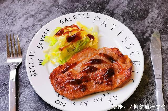 技巧|家常煎牛排,做法简单易学,3个小技巧,牛排鲜嫩有嚼劲,快试试