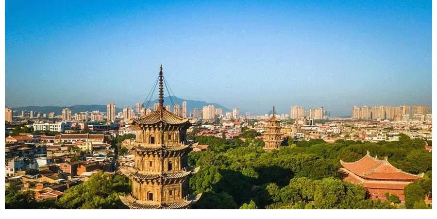 当周韵遇上“簪花围”，终于明白为何她可以把“浪子”姜文收服了