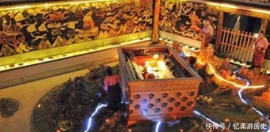 坟墓|秦始皇陵为什么至今不敢挖?专家拿到卫星俯拍图后,皆赞古人智慧