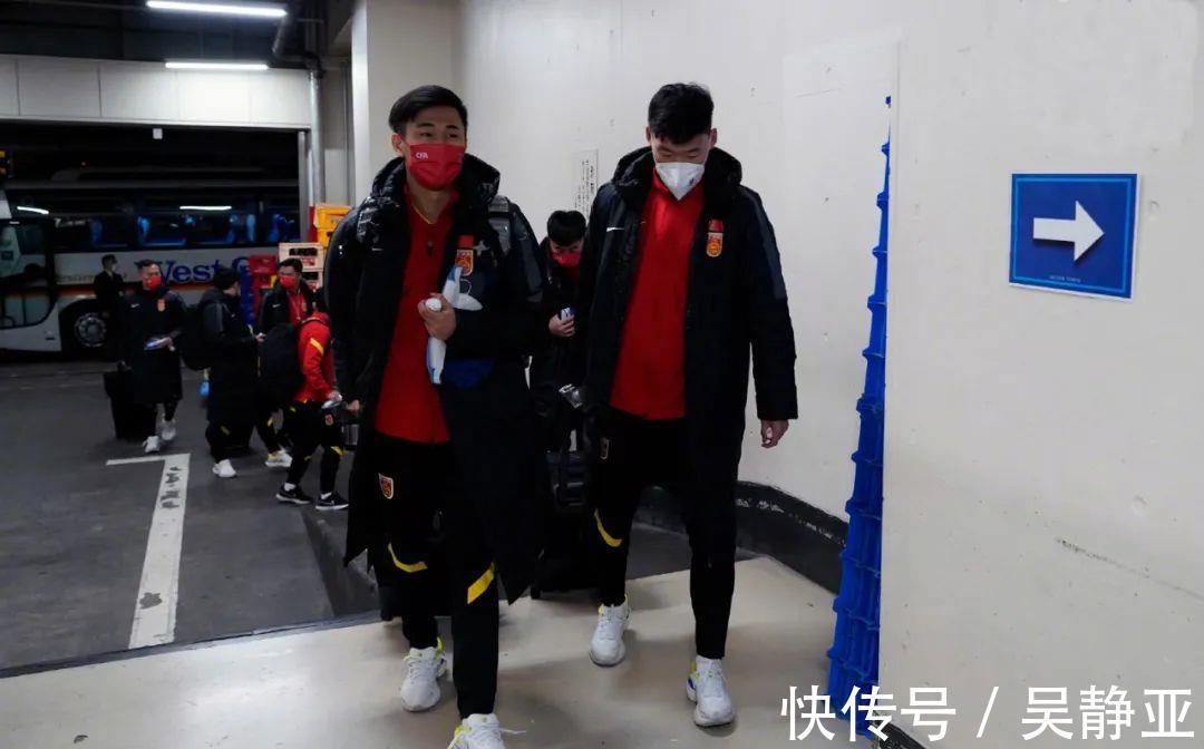 巴西|闹剧!费南多家中有事返回巴西,国足怎一个乱字了得,李霄鹏好运