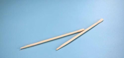 下水道|卫生间里放2根筷子,这个用途太聪明了,一年省下不少钱,学学吧