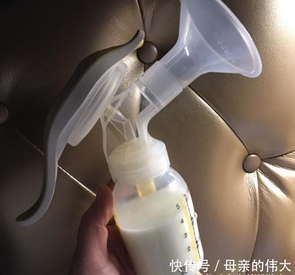 妈妈|奶水不够,双胞胎一个喂母乳,一个喂奶粉,三年后俩娃差距太明显