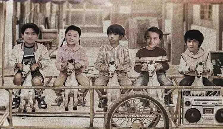 岳云鹏发出工作请求，喊话综艺节目之后，P童年照暗藏玄机