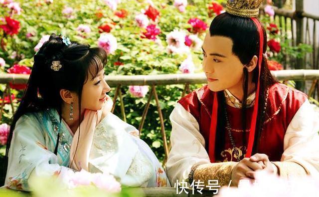 康熙年间|贾宝玉有多不中用?黛玉骂他银样镴枪头,与他偷试的袭人深有体会