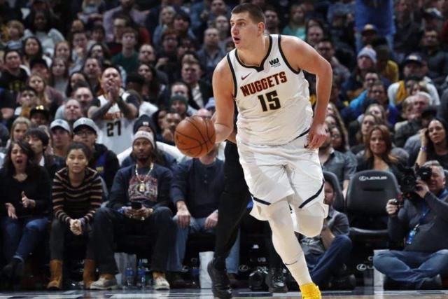 约基奇|能得分又能组织！盘点NBA最会传球的十大内线：前三名无争议！