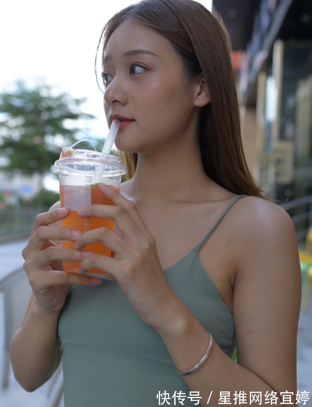 紧身裤|身材好就是任性,运动风的紧身裤也能这么好看,尽显个人魅力!