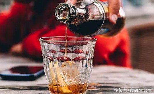 脾胃|5岁孩子常吃糖，结果脾胃被损伤，家长要多注意