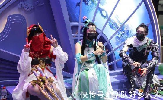showgirl|2021CJ逛展第三日：ChinaJoy最美COS？看完我都流鼻血了