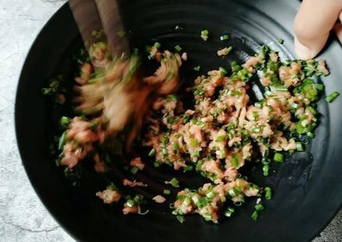 来碗猪肉馄饨:保证一天都回香无穷,做法并不复杂