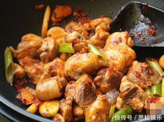 炒鸡块|73岁奶奶炒鸡肉,不用水不用料,只需这样做,肉质香软入味!