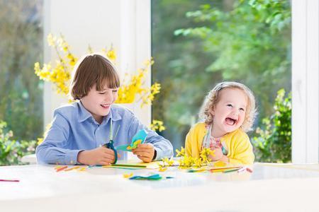 孩子|“世界那么大,我想去看看”,辞职追梦的女教师,最终还是低了头