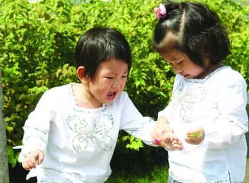 为何长大以后，兄妹的感情变得越来越淡呢？很多都是因为第二点