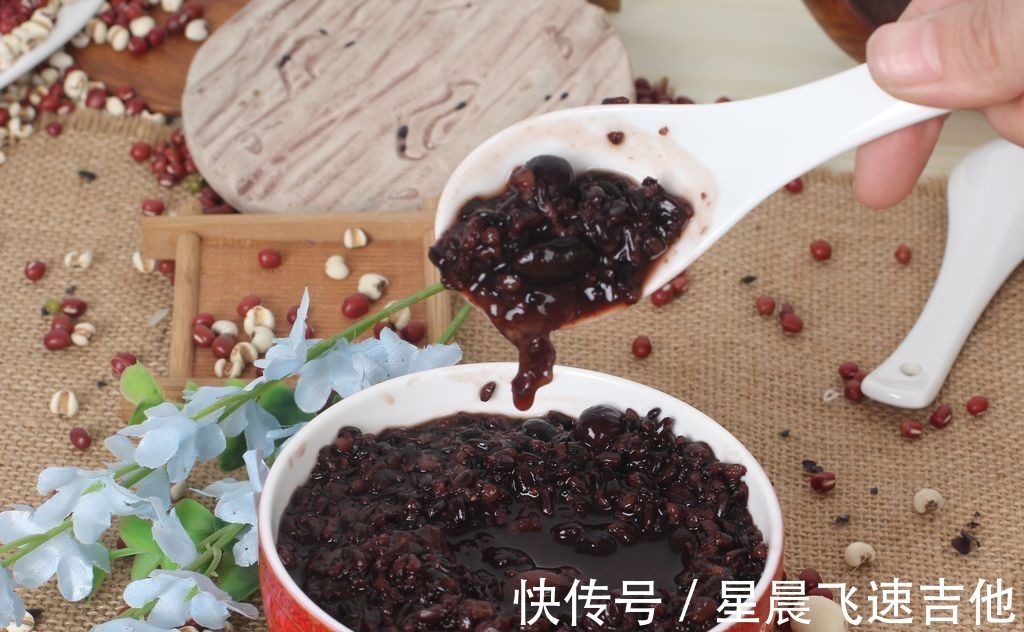 豆浆|天冷要多吃“四黑”,一周喝2次,香浓软糯温补,寒冷冬季顺利过!