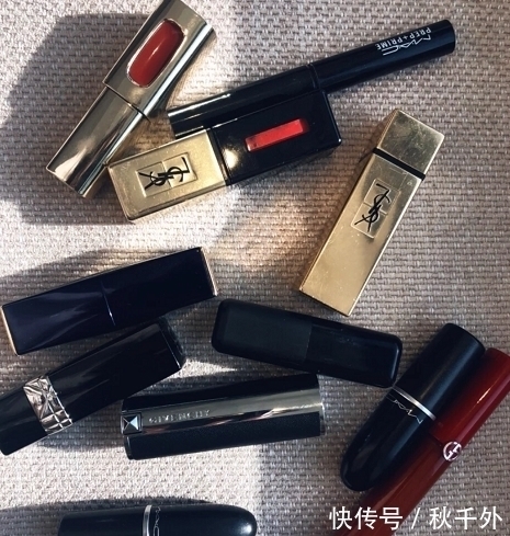 滋润型 嫌自己口红拔干不持久？那是你不懂怎么选，学会这四招不花冤枉钱
