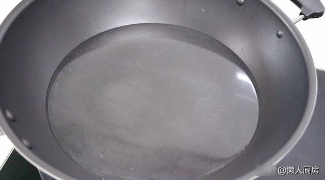 秋季要多喝这汤,看着就很有营养,暖胃又驱寒,明星在家也做了