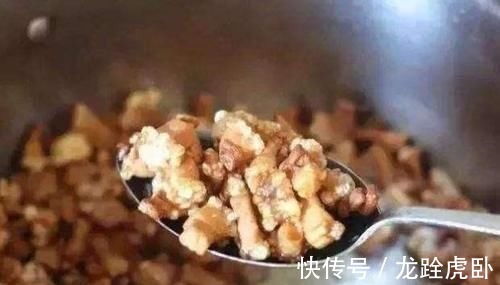 猪油渣很常见,到底能不能吃,吃了有什么好处或坏处?你清楚吗?