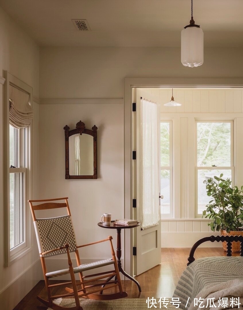 红酒|退休后的梦想家,深木色家具花壁纸,一起感受岁月静好的乡村住宅