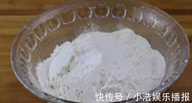 手抓饼|自从学会这道面食,我家天天做着吃,比包子油条都好吃,超简单