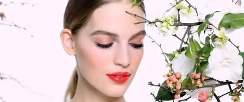 气血不足|加速女人衰老的行为:熬夜其实不算啥!排第1的,很多女人没察觉!