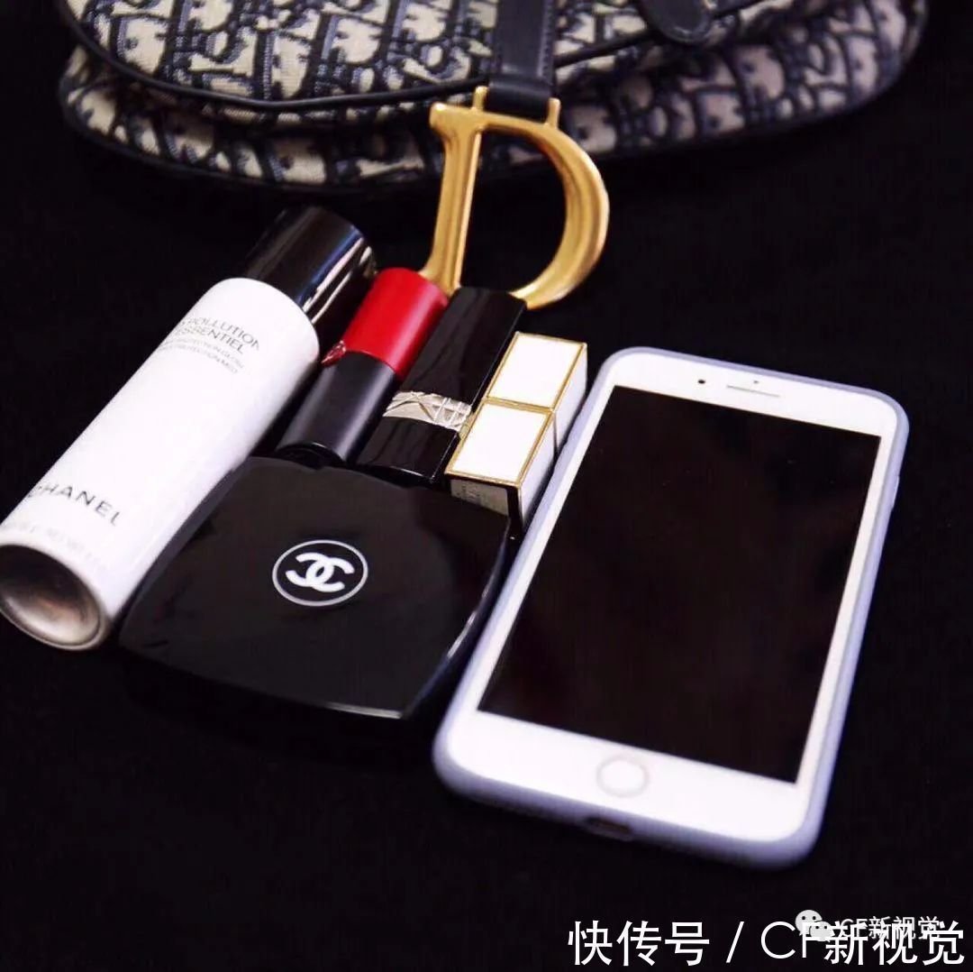 原单奢侈品大小号迪奥Dior马鞍包,到底哪个尺寸更值得买?