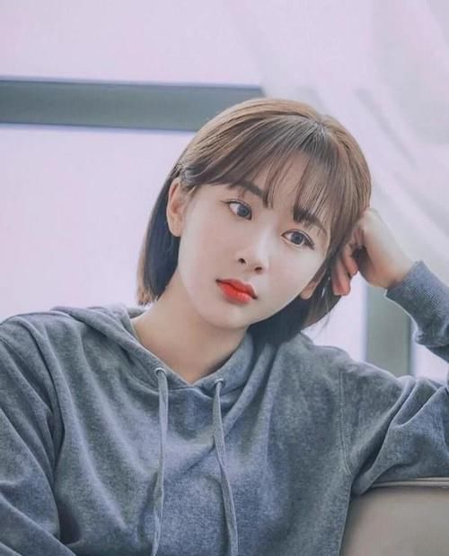 卷发|今年最心动的5款发型,超显脸小还不挑人,给你的气质加分