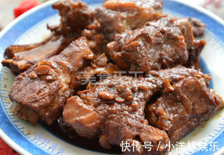 大排骨|最新酱烧大排骨，简单粗暴，好吃到爆，连不爱吃肉的女儿也爱吃呵