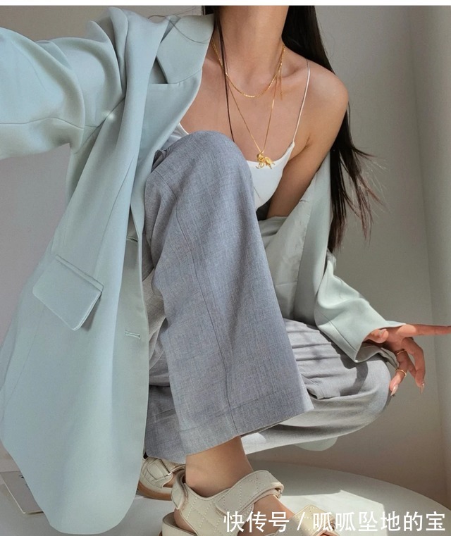 凉鞋 别再穿小白鞋了!试试这几款时尚凉鞋,时髦显高还百搭